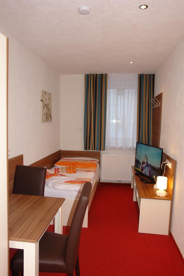 Hotel Garni Daniela Urich Schwanenstadt Exterior foto